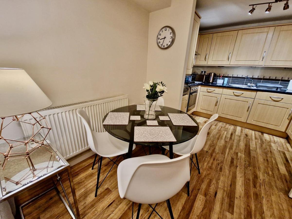 Stunning Luxury Serviced Apartment Next To City Centre With Free Parking - Contractors & Relocators Ковънтри Екстериор снимка