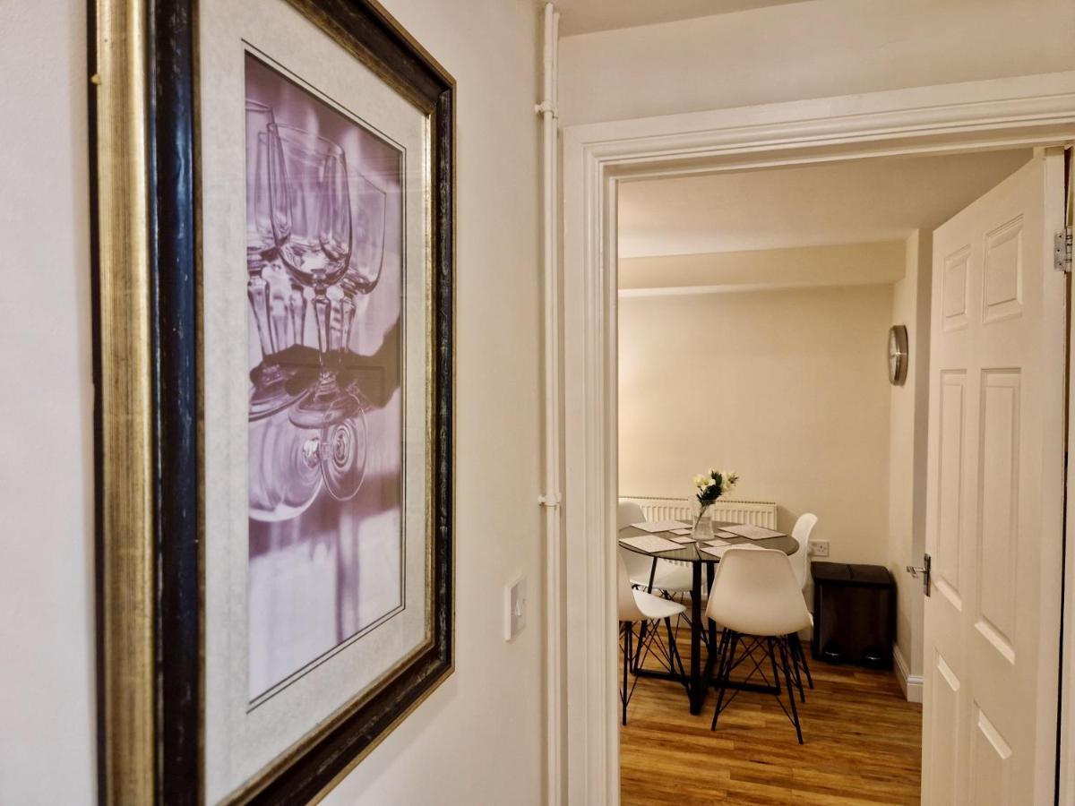 Stunning Luxury Serviced Apartment Next To City Centre With Free Parking - Contractors & Relocators Ковънтри Екстериор снимка